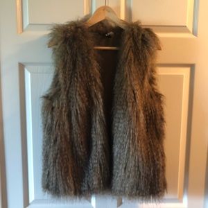 H&M Faux Fur Vest Size 12